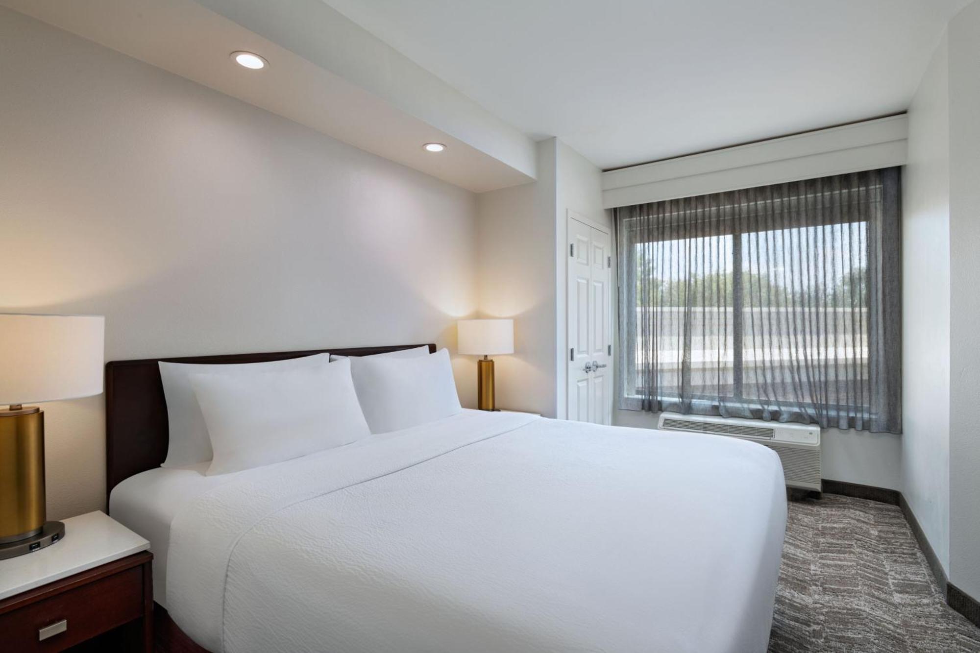 Springhill Suites By Marriott Dallas Dfw Airport East Las Colinas Irving Exteriör bild