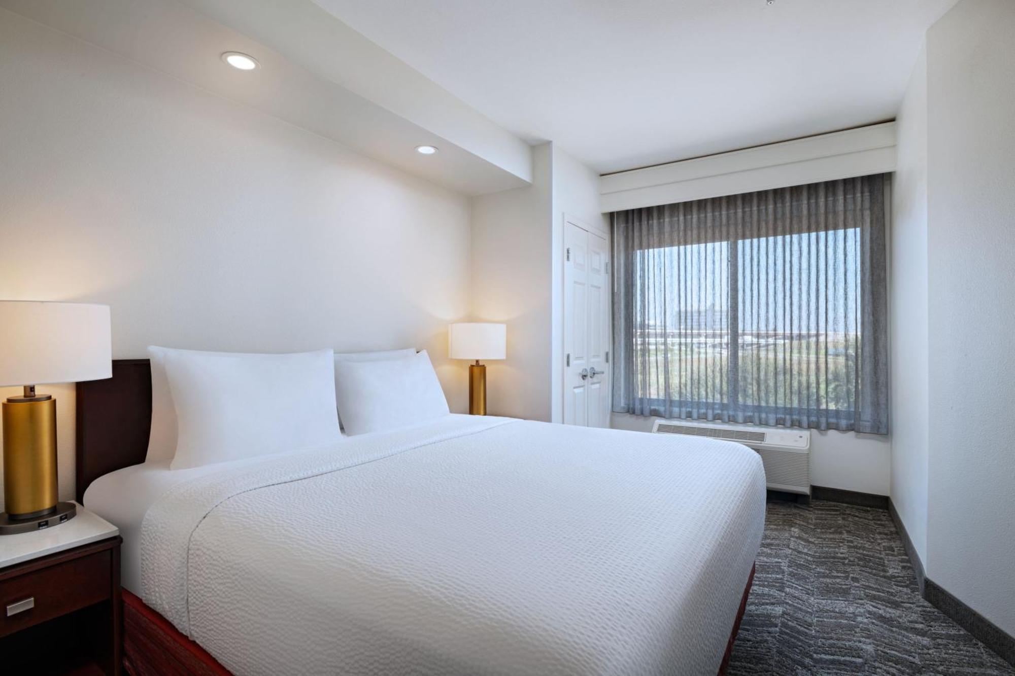 Springhill Suites By Marriott Dallas Dfw Airport East Las Colinas Irving Exteriör bild