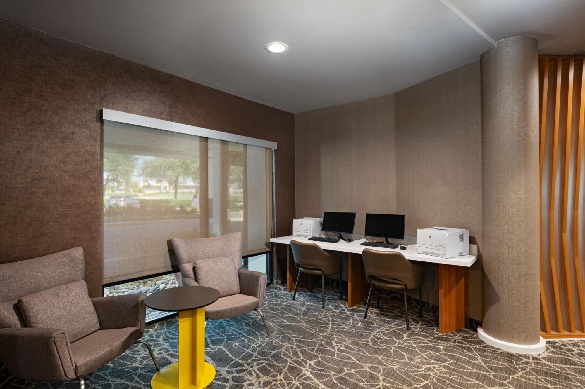 Springhill Suites By Marriott Dallas Dfw Airport East Las Colinas Irving Exteriör bild